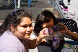 kids sharing their rock art