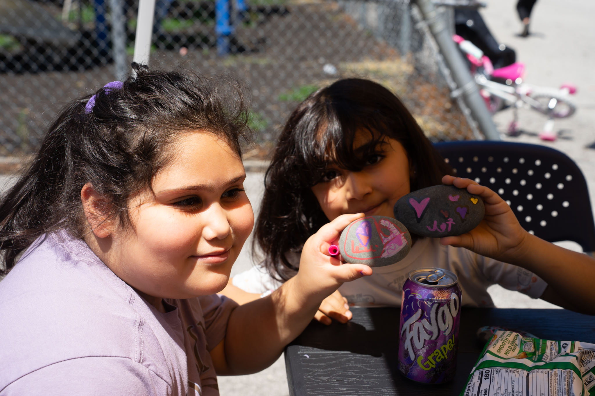 kids sharing their rock art