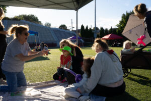 Ms. Robin reading to kids